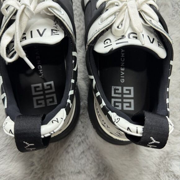 Givenchy Jaw \'Overprint\' Black And White Mens Authentic Sneakers Size 44 main image 4